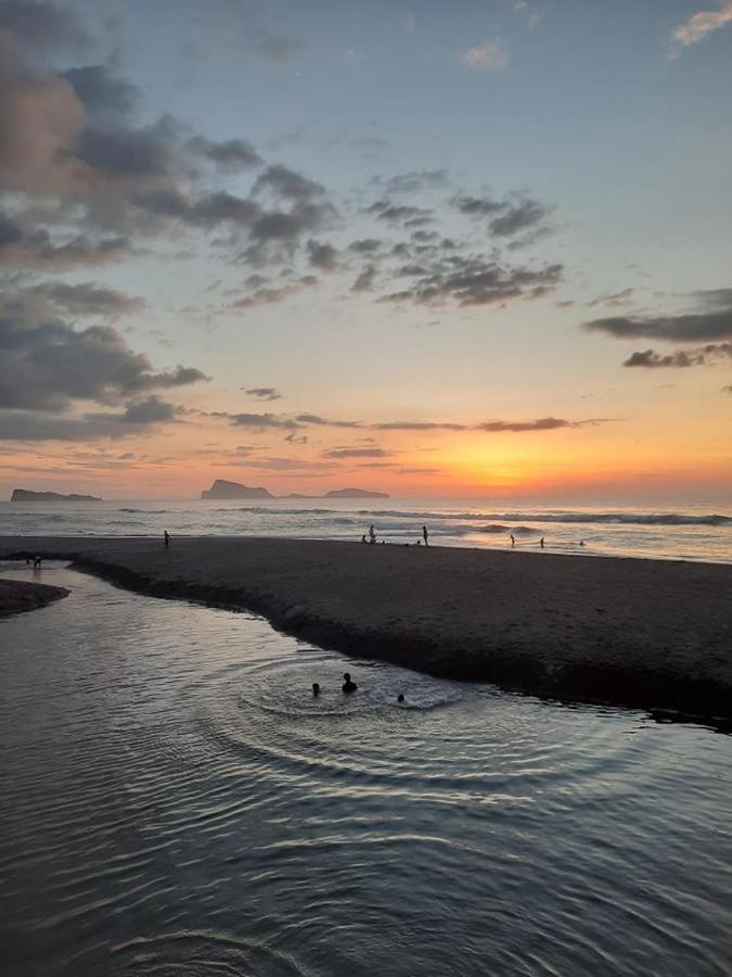 Youhan Beach Resort Сан Антонио Екстериор снимка