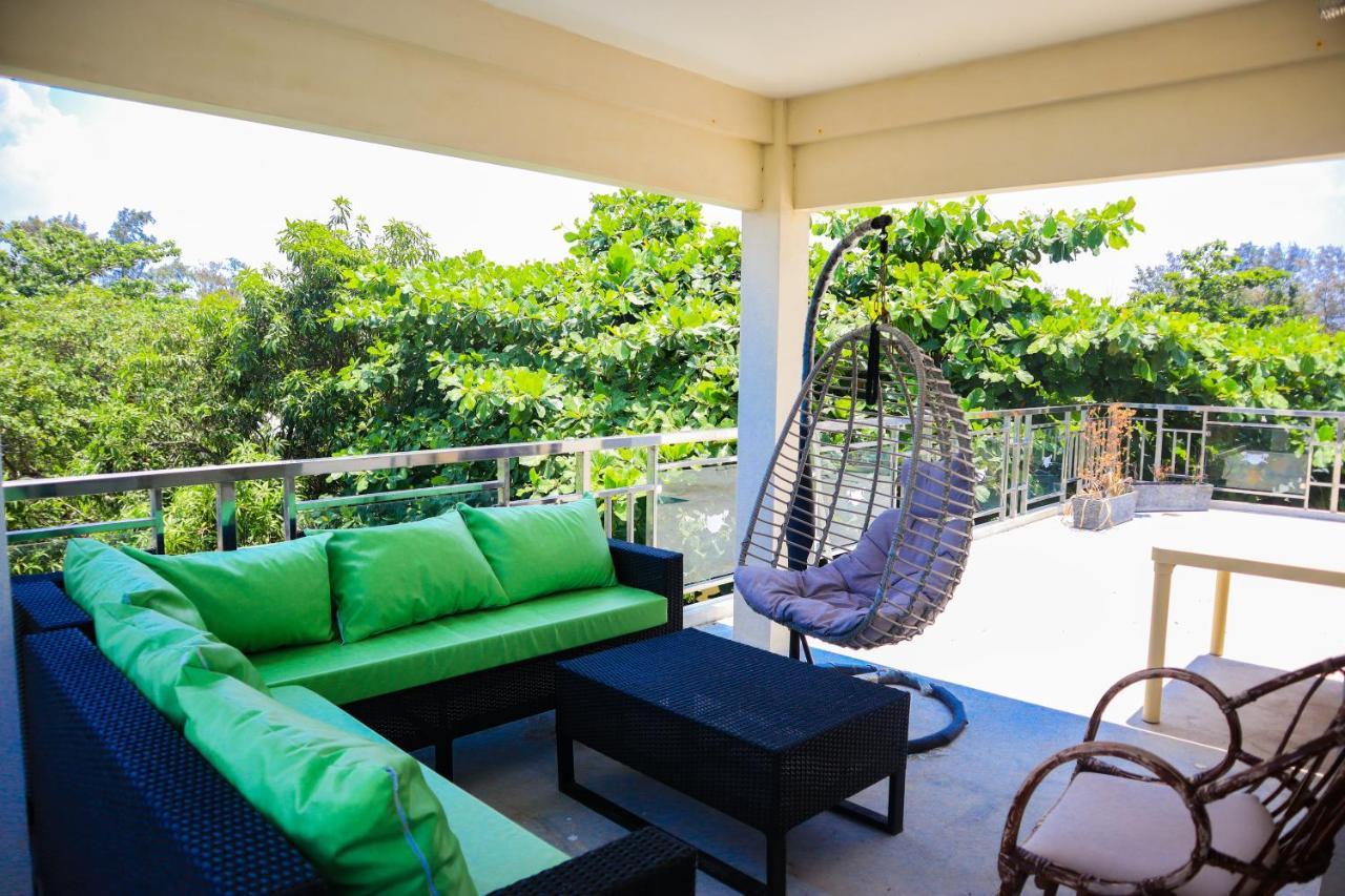Youhan Beach Resort Сан Антонио Екстериор снимка
