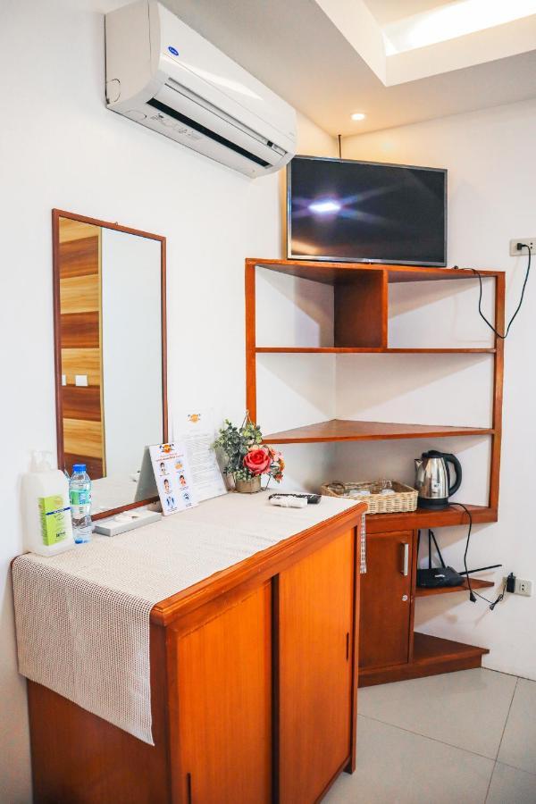 Youhan Beach Resort Сан Антонио Екстериор снимка
