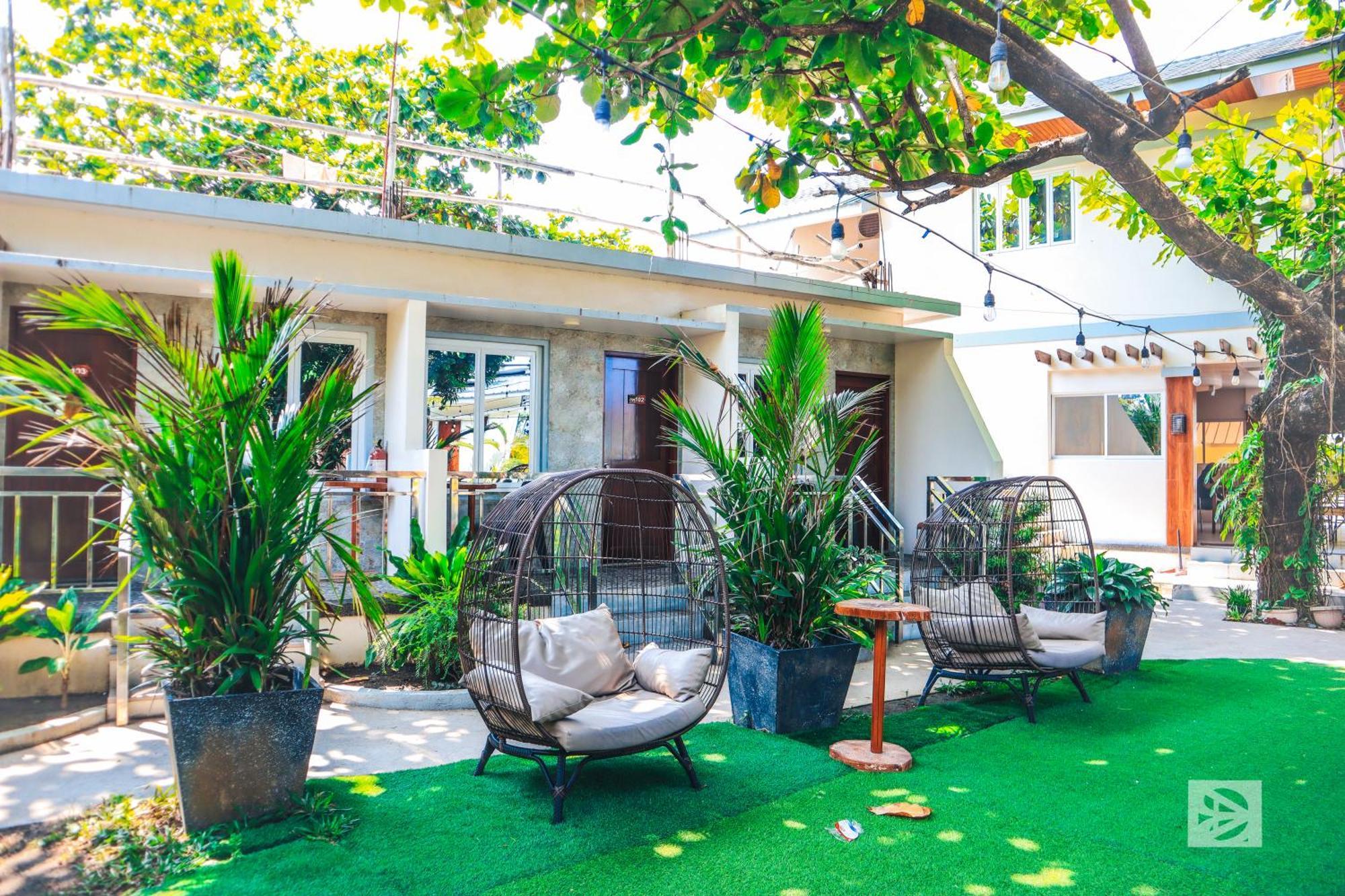 Youhan Beach Resort Сан Антонио Екстериор снимка