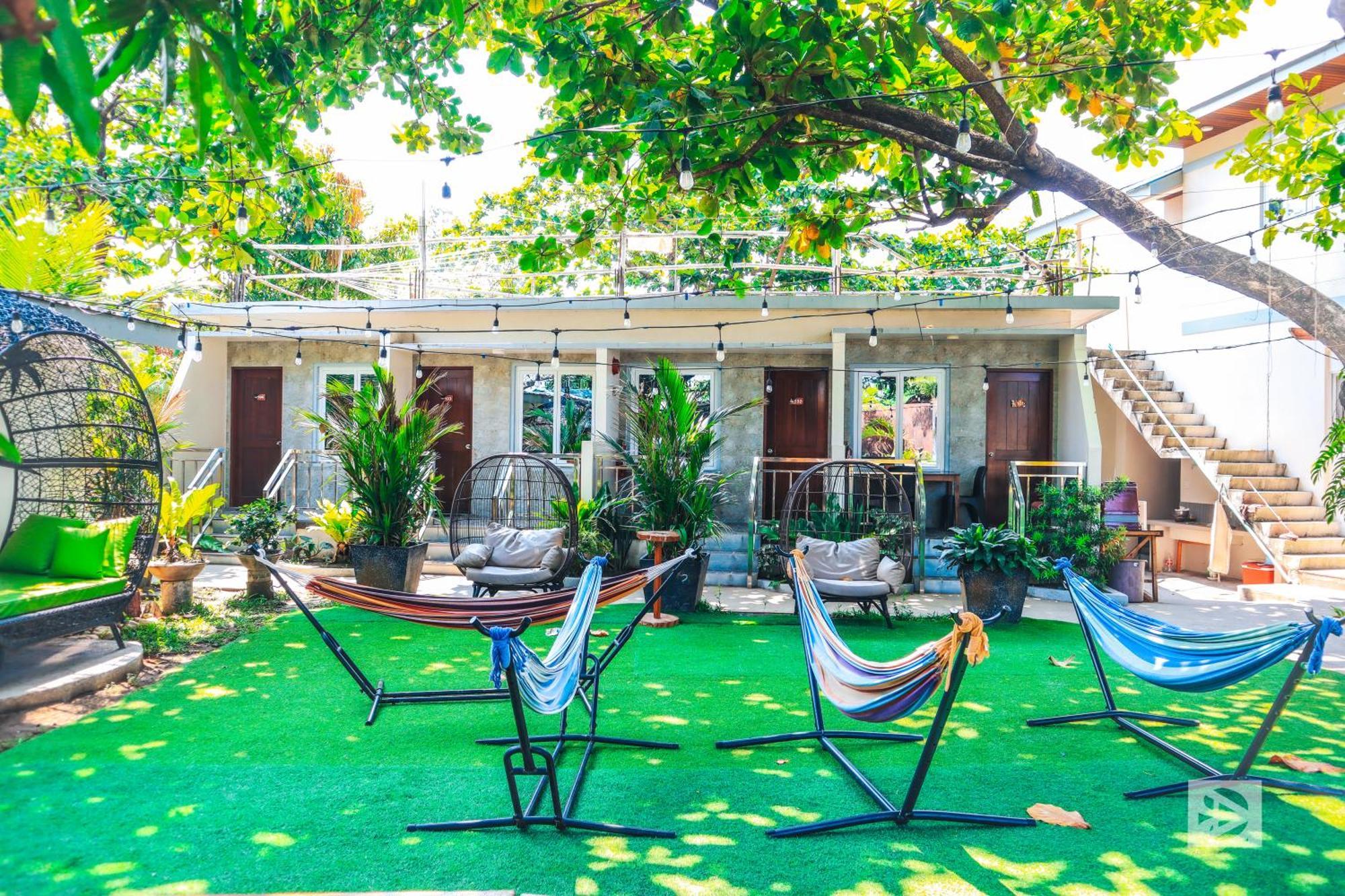 Youhan Beach Resort Сан Антонио Екстериор снимка